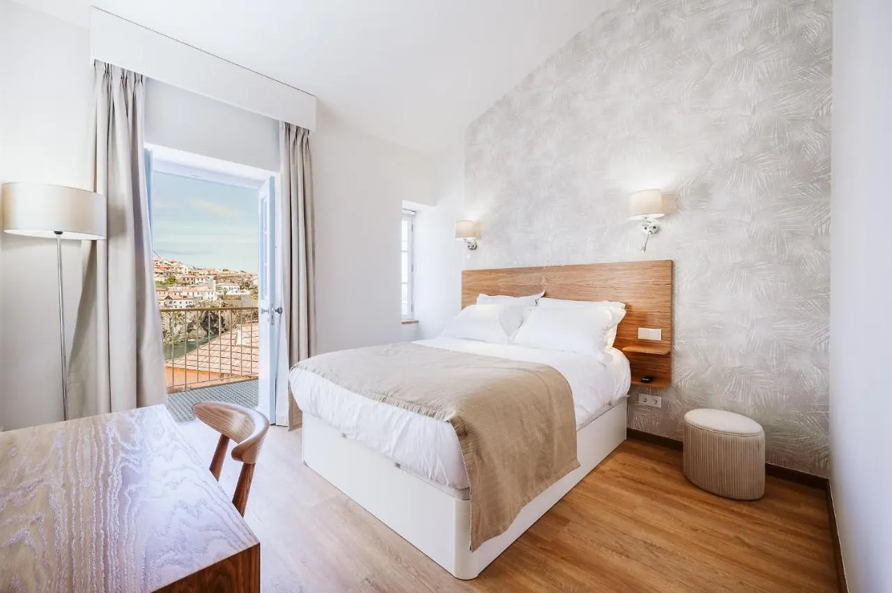 Casa Das Andorinhas - 1 Bedroom Apartment Sleeps 4 카메라데로보스 0*,