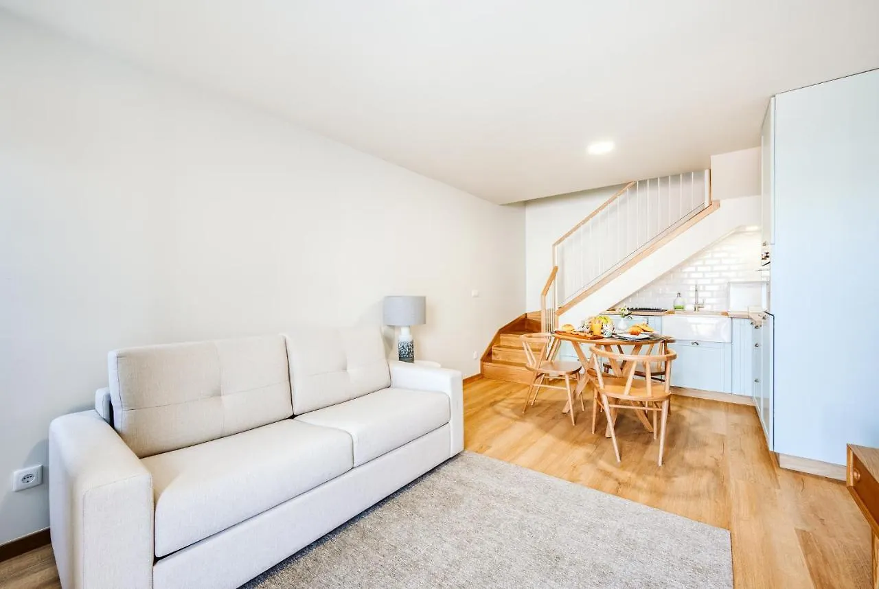 Casa Das Andorinhas - 1 Bedroom Apartment Sleeps 4 카메라데로보스 포르투갈