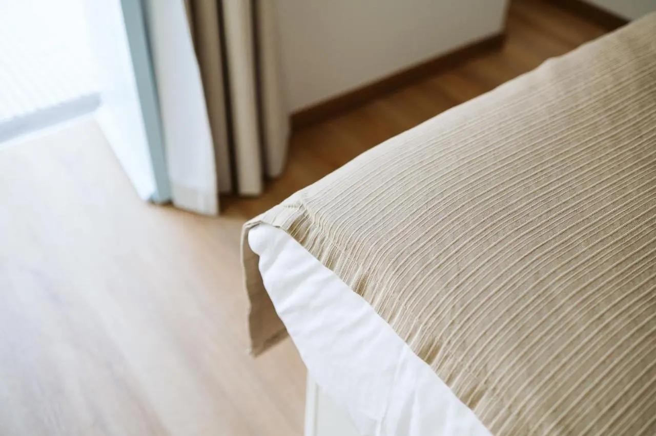 Casa Das Andorinhas - 1 Bedroom Apartment Sleeps 4 카메라데로보스 포르투갈