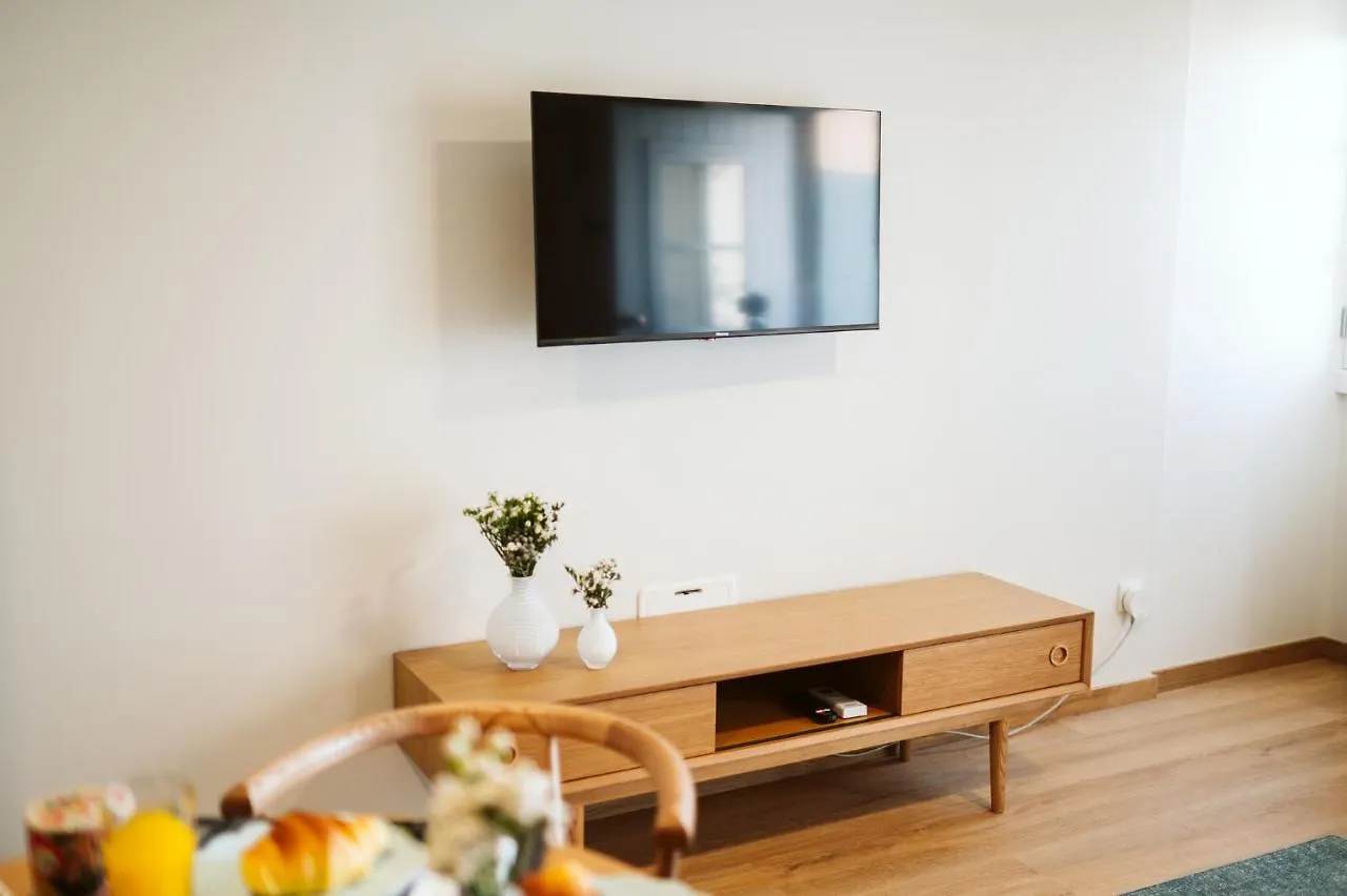 Casa Das Andorinhas - 1 Bedroom Apartment Sleeps 4 카메라데로보스