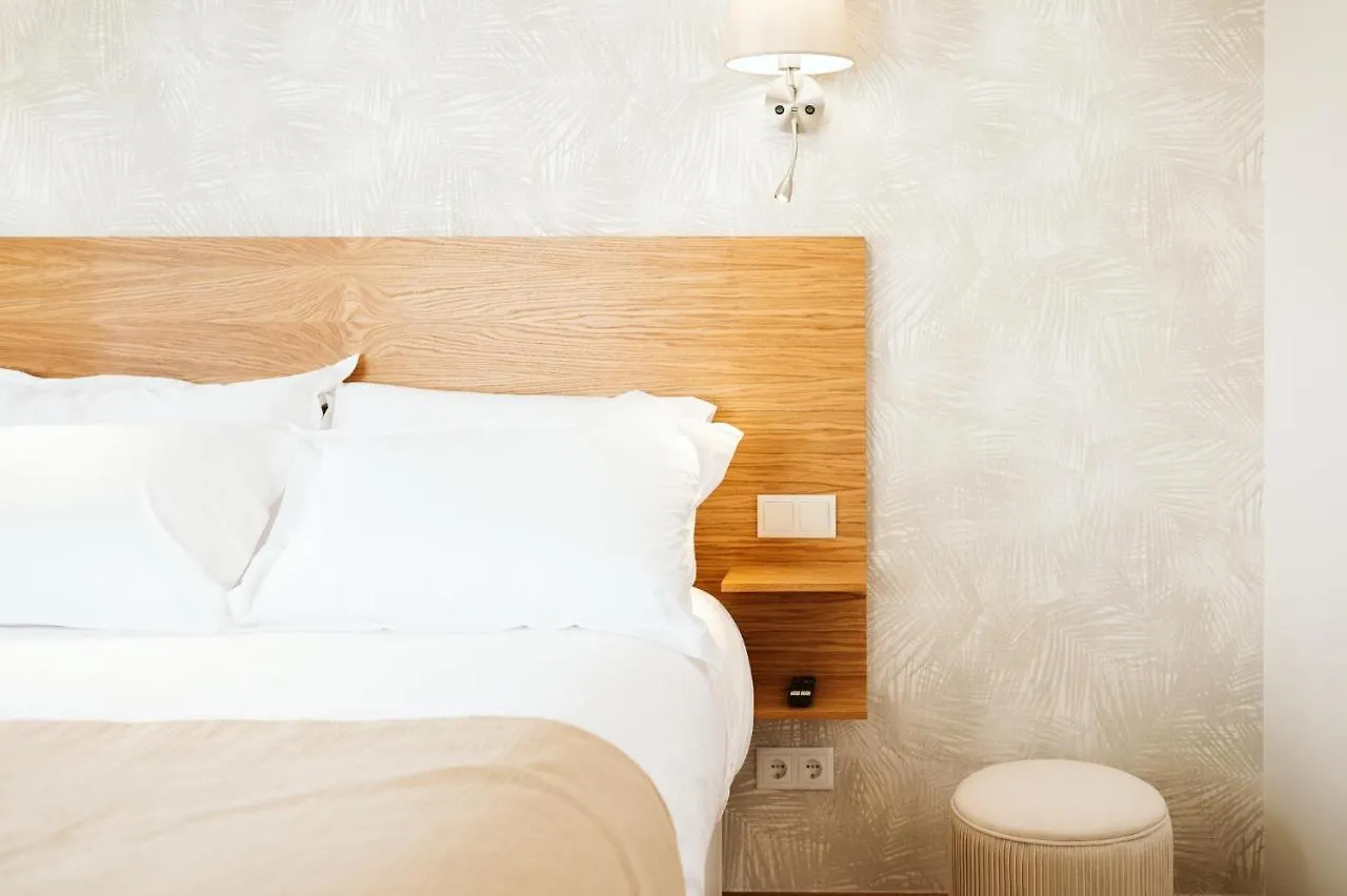 Casa Das Andorinhas - 1 Bedroom Apartment Sleeps 4 카메라데로보스