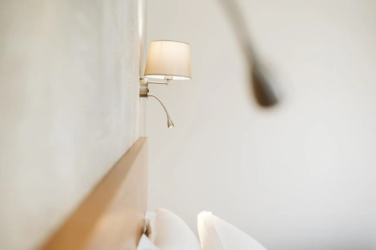 Casa Das Andorinhas - 1 Bedroom Apartment Sleeps 4 카메라데로보스