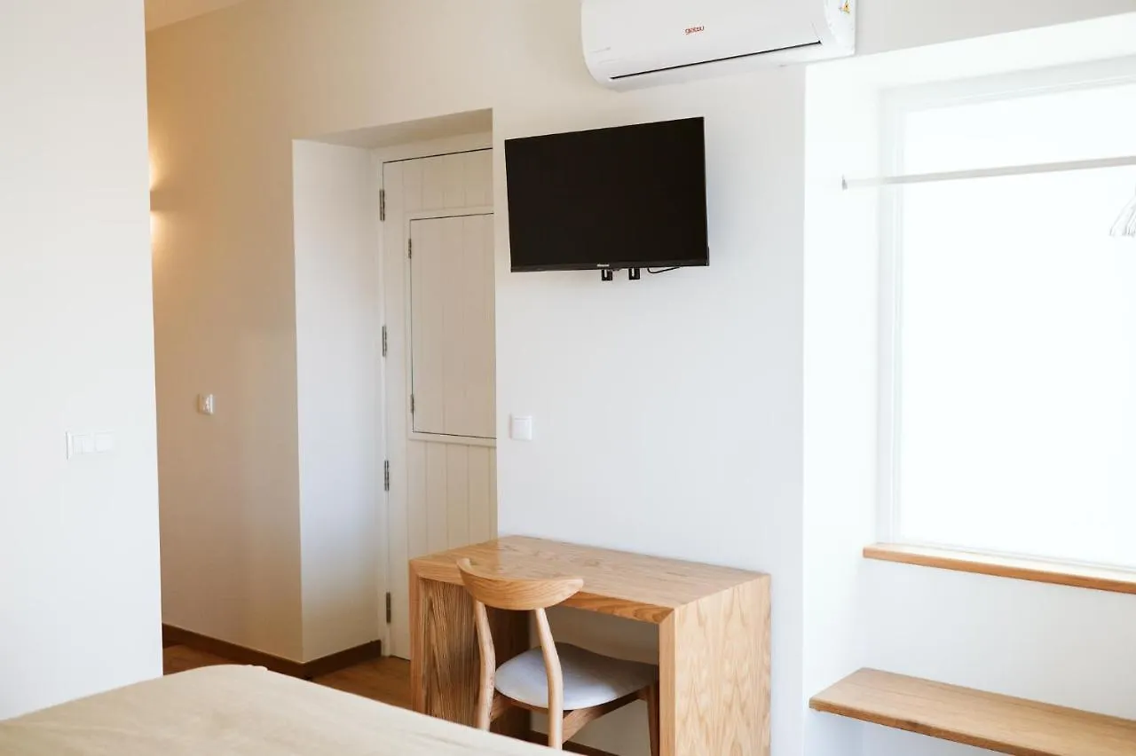 Casa Das Andorinhas - 1 Bedroom Apartment Sleeps 4 카메라데로보스